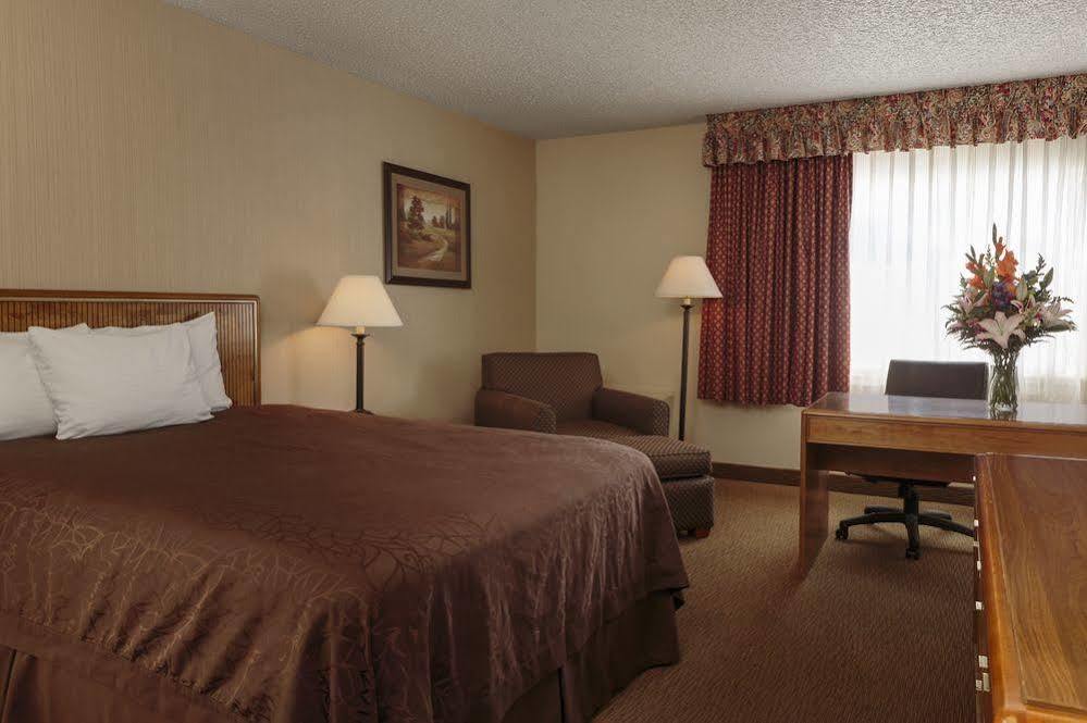 High Desert Inn Elko Exterior photo