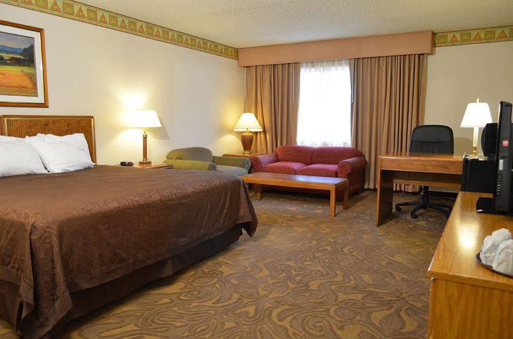 High Desert Inn Elko Exterior photo